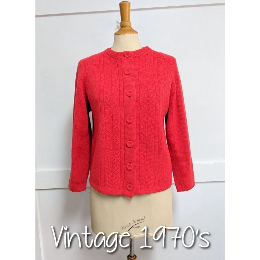Vintage 1970's Red Cardigan Sweater size Medium